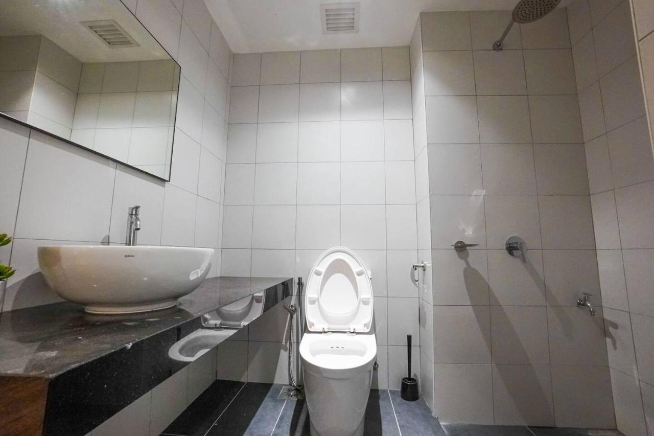 Chambers Klcc Pwtc By Unimax